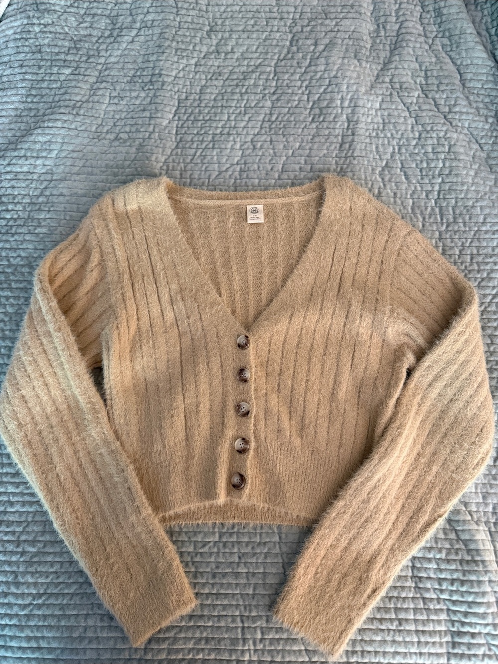 Urban Outfitters Cropped V-Neck Button Cardigan - Beige